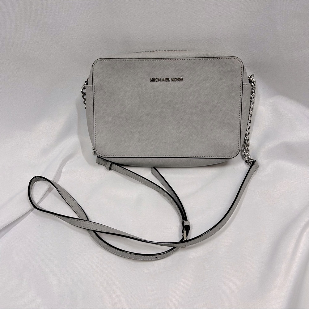 Michael Kors | Light Gray Jet Set Crossbody Leather Purse Handbag
